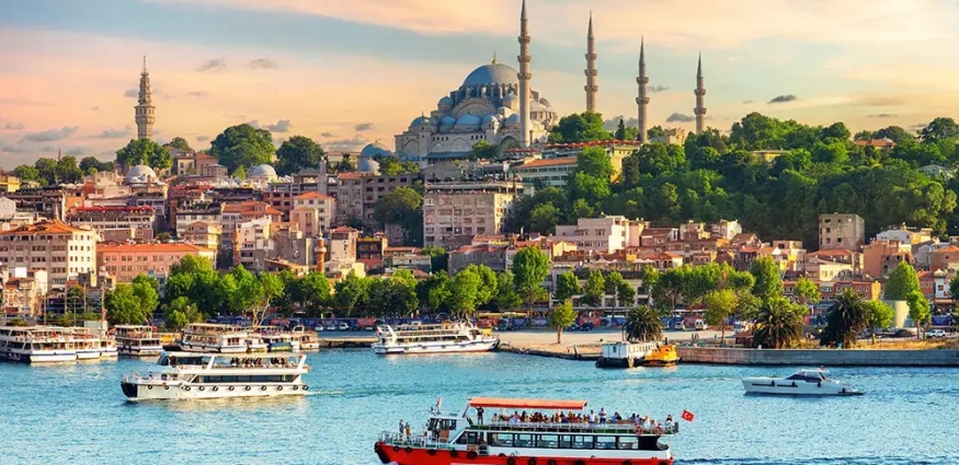 İstanbul Gezi Rehberi: Şehrin Kalbine Yolculuk